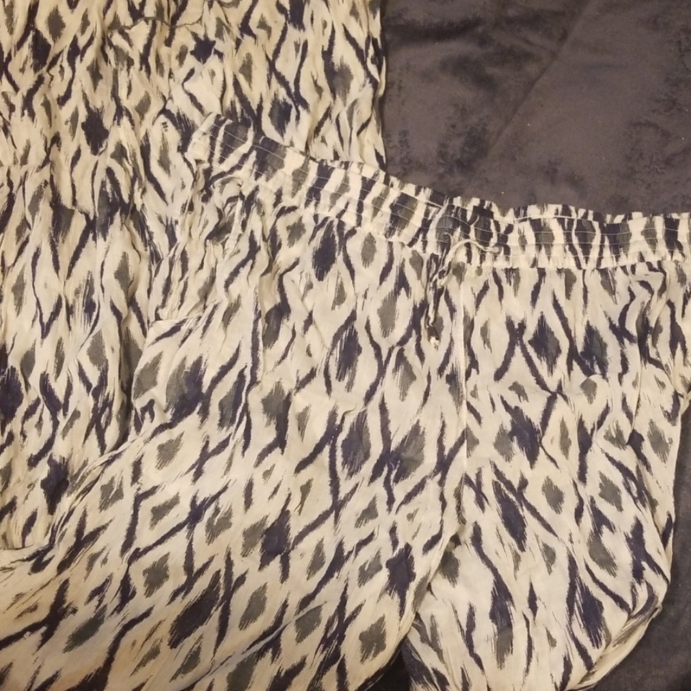 Gap multi colored pants
